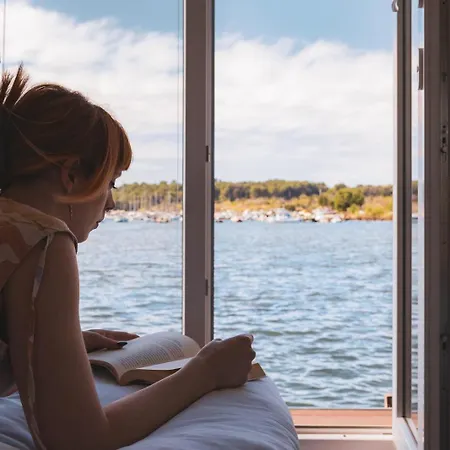 Apartment Hausboot Astrid - Floating House