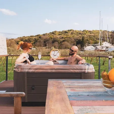 Apartment Hausboot Astrid - Floating House *