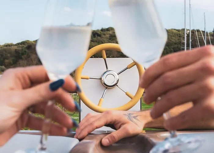 Hausboot Astrid - Floating House 아파트 *