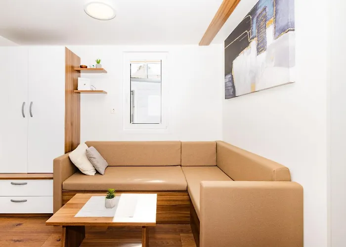 Hausboot Astrid - Floating House 아파트