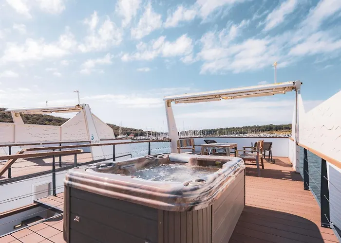 아파트 Hausboot Astrid - Floating House