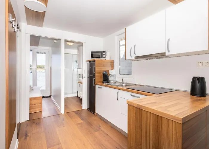 Hausboot Astrid - Floating House Apartman