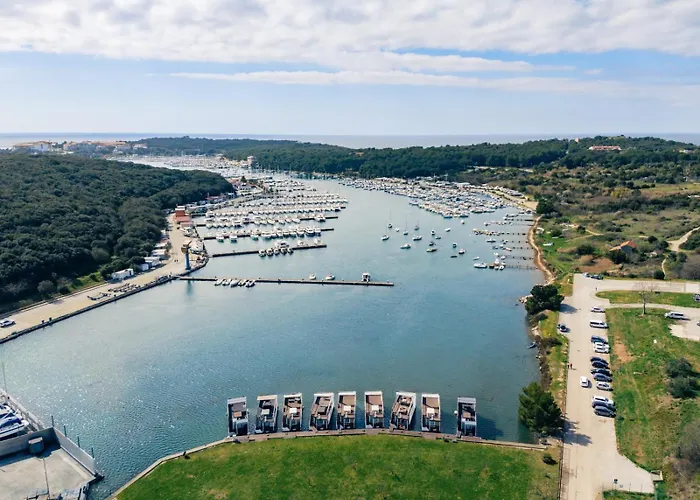 Apartman Hausboot Astrid - Floating House Pula