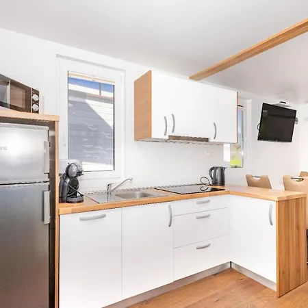 Hausboot Astrid - Floating House Apartamento Pula